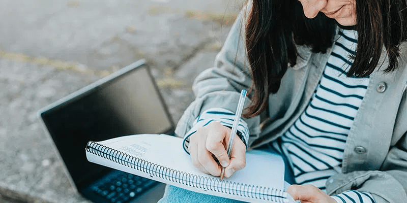 side hustles for therapists creating digital products